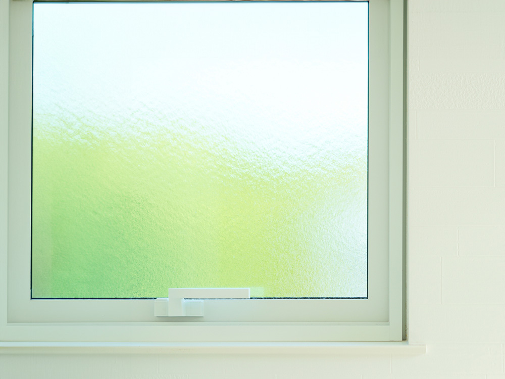 窓ガラスを断熱ガラスに交換